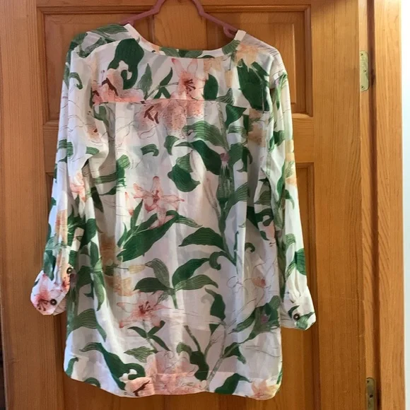 Ann Taylor Blouse - Size M - Picture 4 of 5
